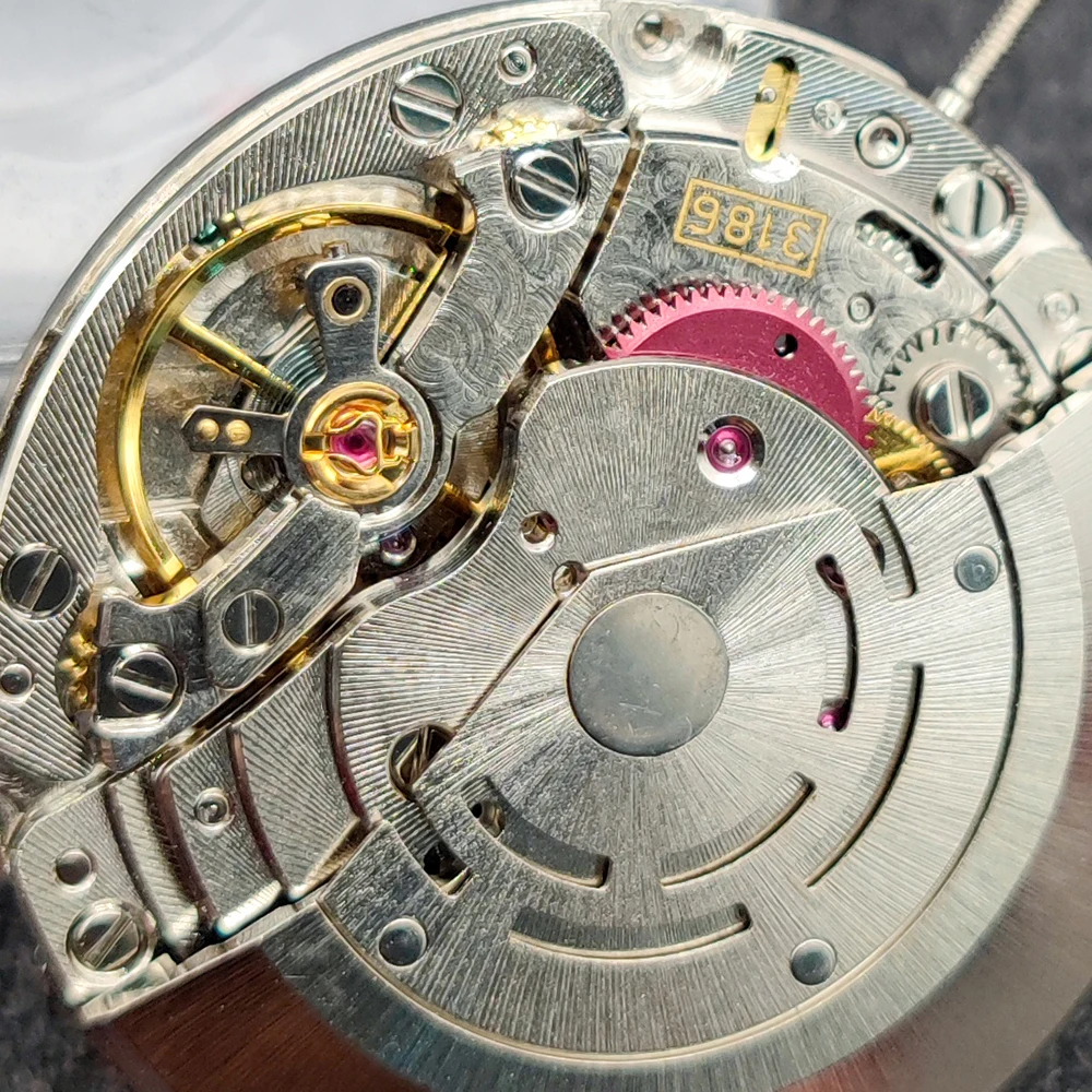 Shanghai VR-3186 GMT Automatic Mechanical Movement Four Hands Movement Blue Balance Wheel Movement Date at 3 o\'clock Watch Parts