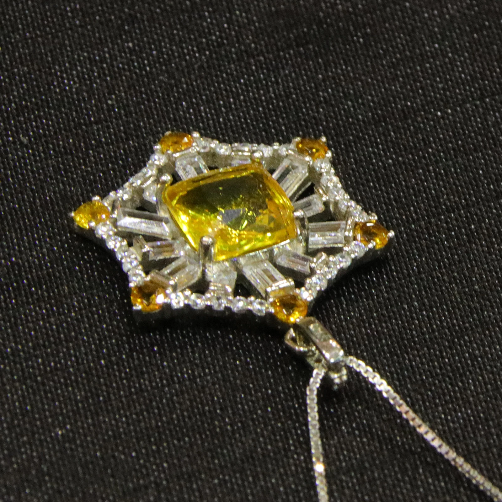 Pure Silver Set with Natural Amber Pendant Geometric Star Design with a Pure Silver Necklace