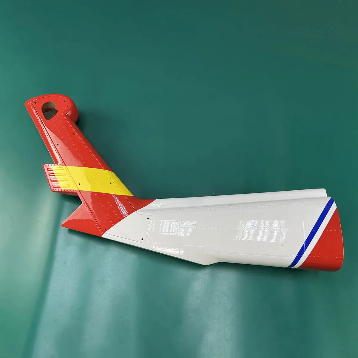 ロバン700サイズMH60機体スペアパーツ - ノーズカバーウィンドウ、テールランディングギア、ウッドスペーサー交換用