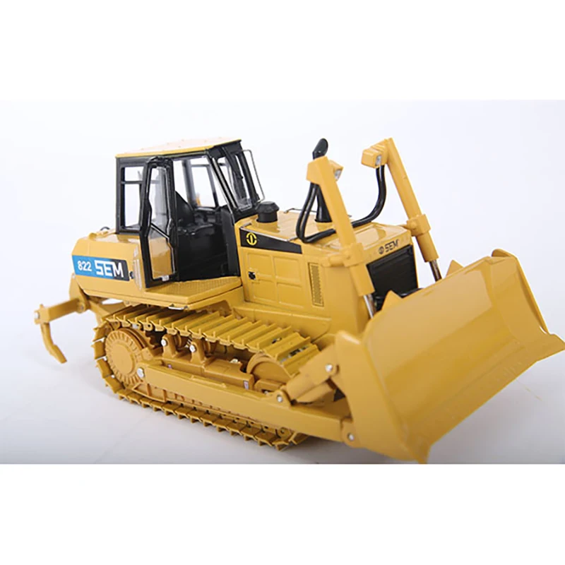 Diecast 1:35 Scale Cat Bulldozer SEM822 Machinery Alloy Engineering Vehicle Model Collection Souvenir Ornaments Display Toys