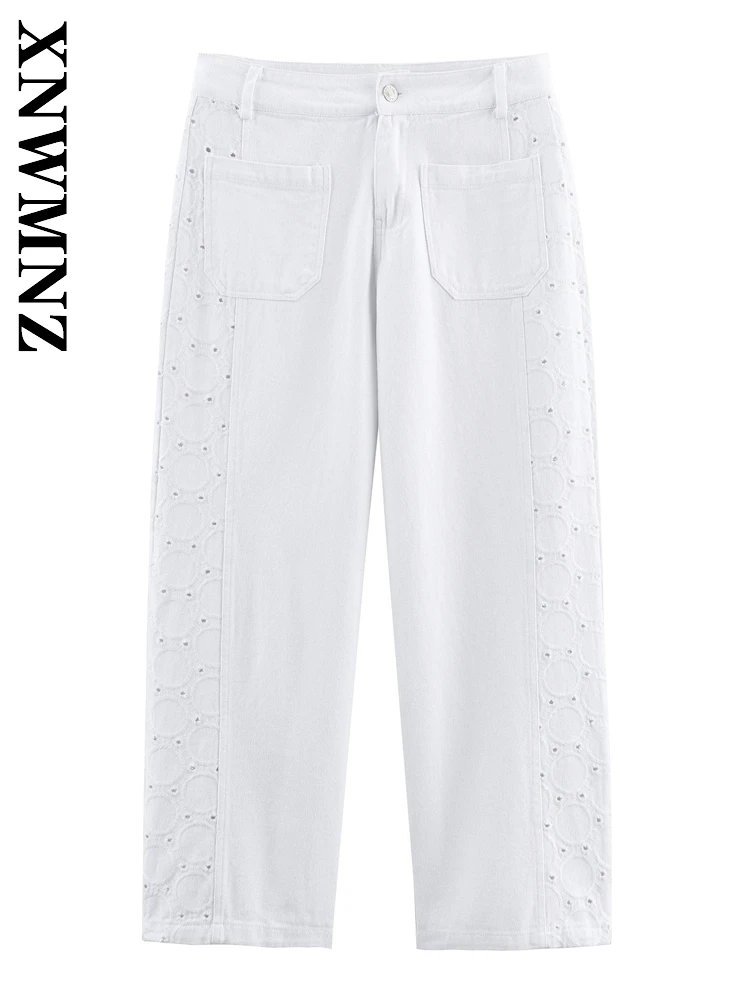 

XNWMNZ 2025 весенние женские повседневные простые джинсовые брюки с вышивкой на пуговицах и высокой талией, модные женские длинные брюки, джинсы с карманами для поездок на работу