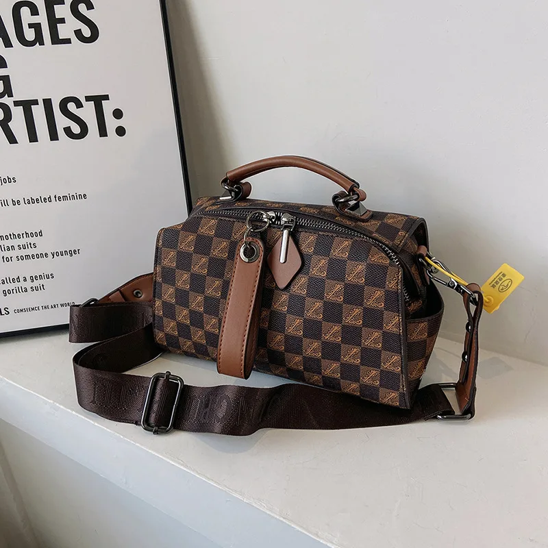 New Women's Handbag Fashionable and High Quality Women's Crossbody Bag Advanced and Versatile Large Capacity Women's Bag