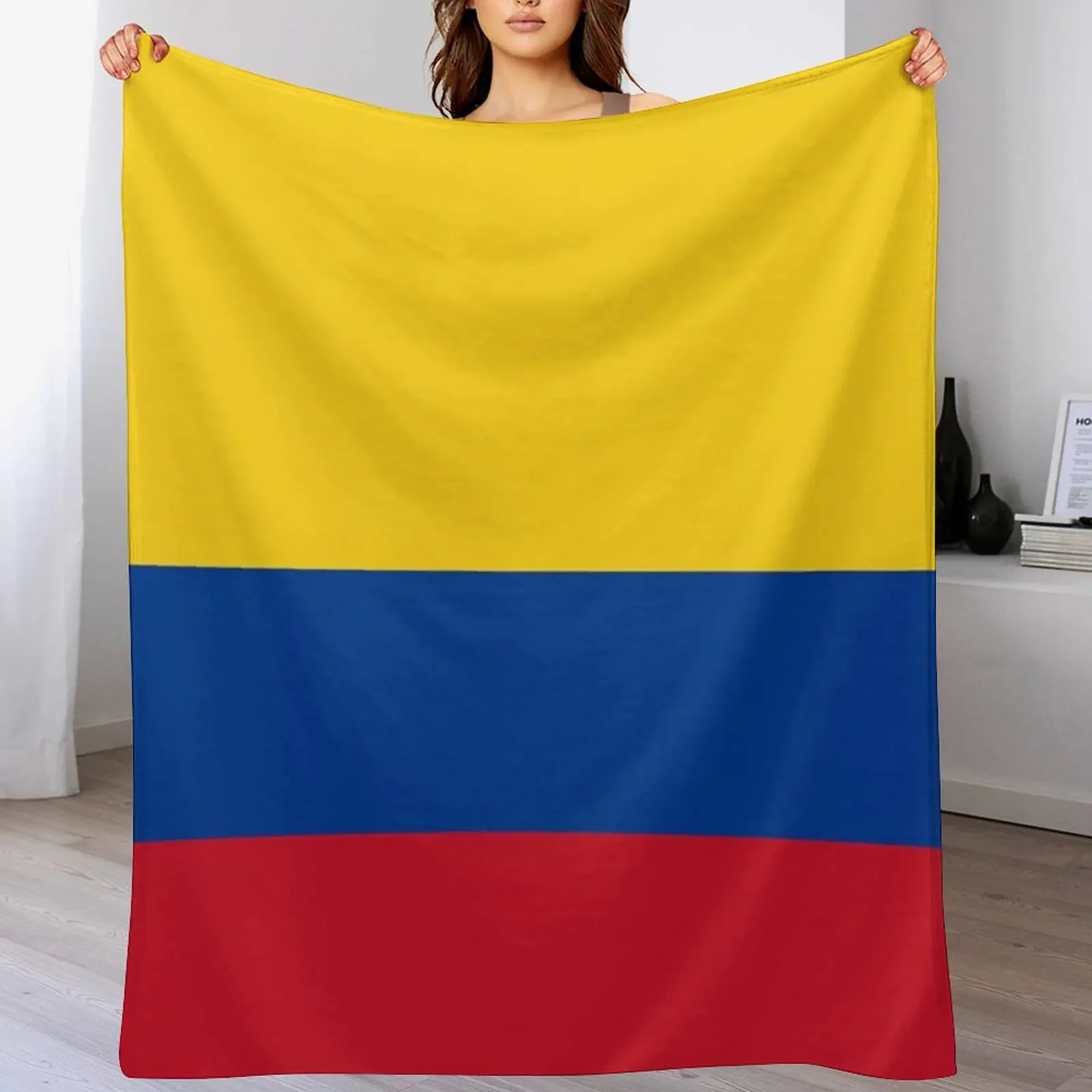 

Colombia Flag - Colombian Dress Throw Blanket Stylish Decor Blanket Gift for Friends Roommate