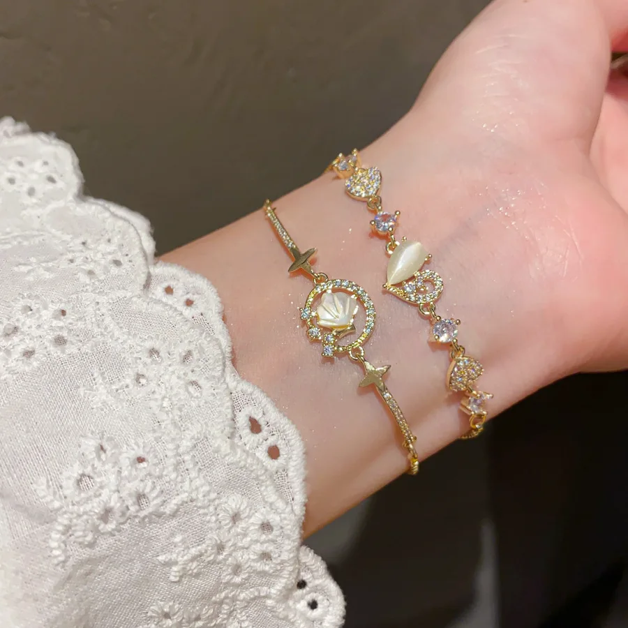 

Premium Korean Inspired Resin CZ Starburst Bracelet - Elegant Minimalist Statement Jewelry