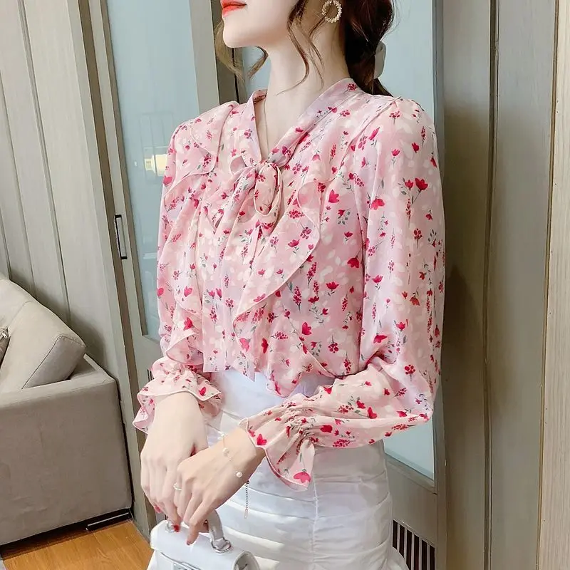 Lotus Leaf Edge Floral Chiffon Shirt Women's New Style Small Shirt Covers the Stomach High-end Base Layer Shirt