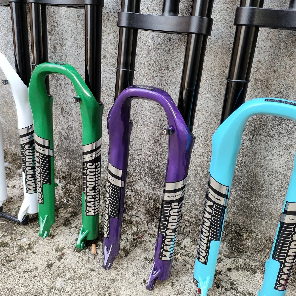 27.5 بوصة دراجة هوائية جبلية تعليق هوائي دراجة الجبهة شوكة مزدوجة الكتف 180 مللي متر شوكة دراجات السفر