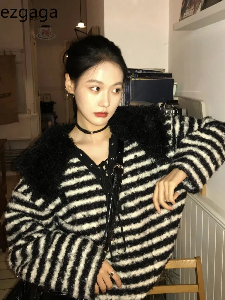 

Ezgaga Knitted Sweater Women Vintage Striped Autumn Winter Loose V Neck Bandage Fashion Elegant Loose Pullover Female Jumper