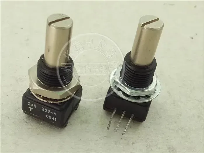 

OPHDAM Vishay SPECTROL 249-252-K inlet sealed potentiometer 2.5 K with an axis diameter of 6.4 mm