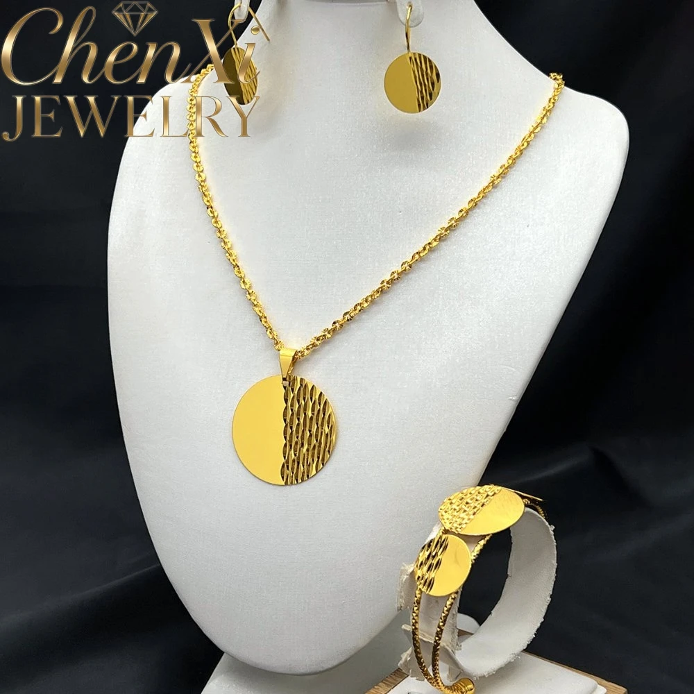 Alluvial Gold Three-Dimensional Hollow-Out Flower Necklace Elegant Charms Standout Piece High-End Keepsake Exquisite Luxury Gift