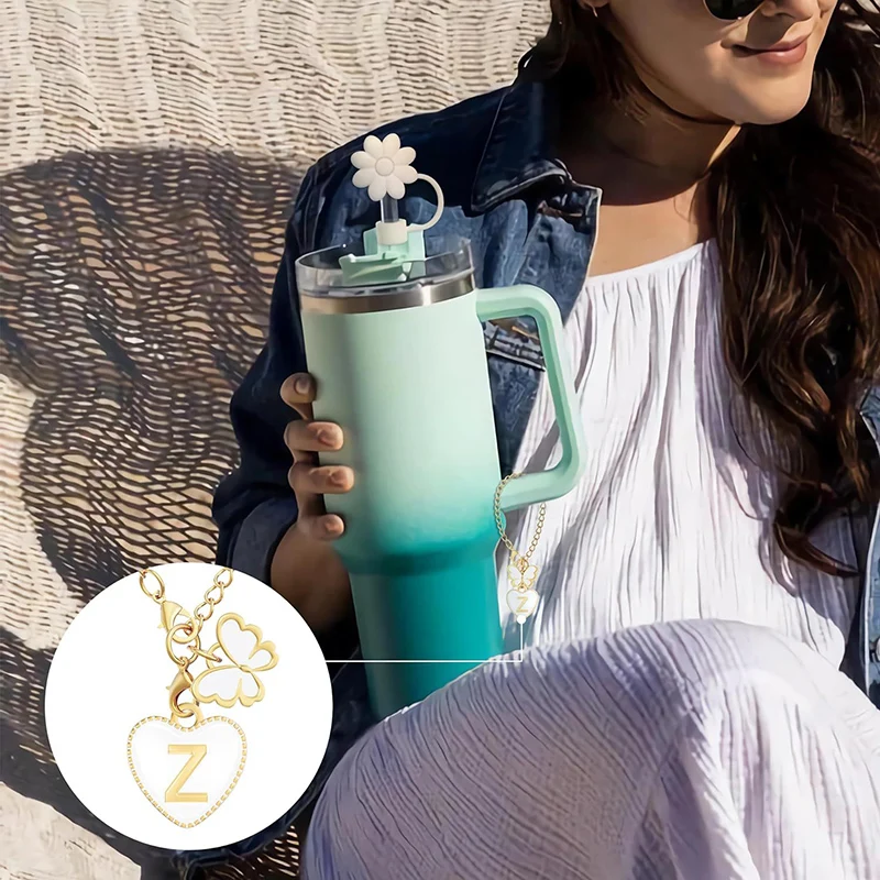 Schattige Vlinder Letter Tumbler Charme Ketting Voor Stanley Cups 30 & 40 Oz Kawaii Hanger Voor Thermos Cup Esthetische Accessoires 1Pc