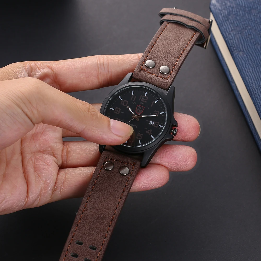 Men's Quartz Leather Strap Wristwatch, Stylish