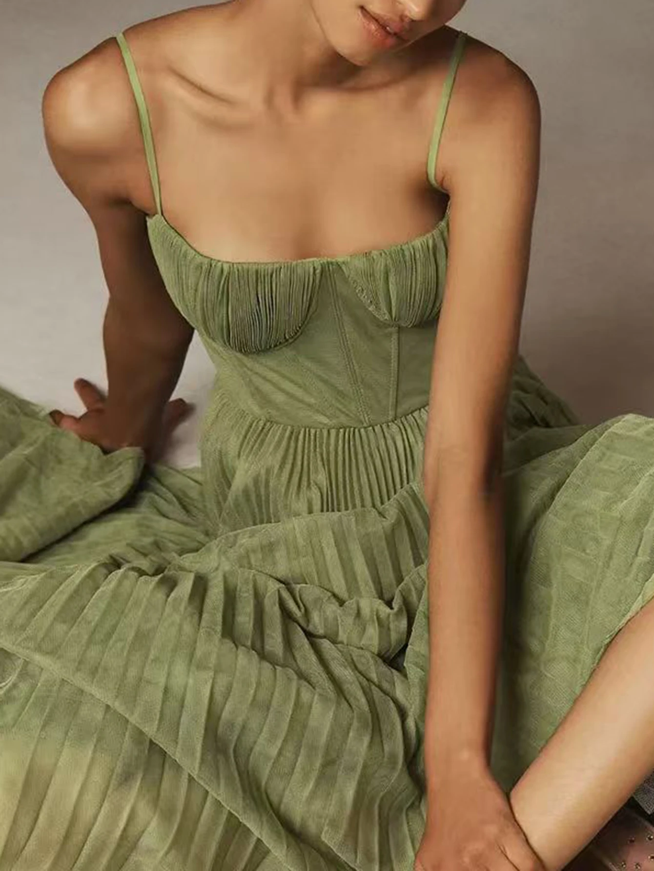 فستان نسائي فرنسي أنيق عادي بدون أكمام ورقبة على شكل قلب على شكل حرف A فستان طويل صيفي للمواعدة