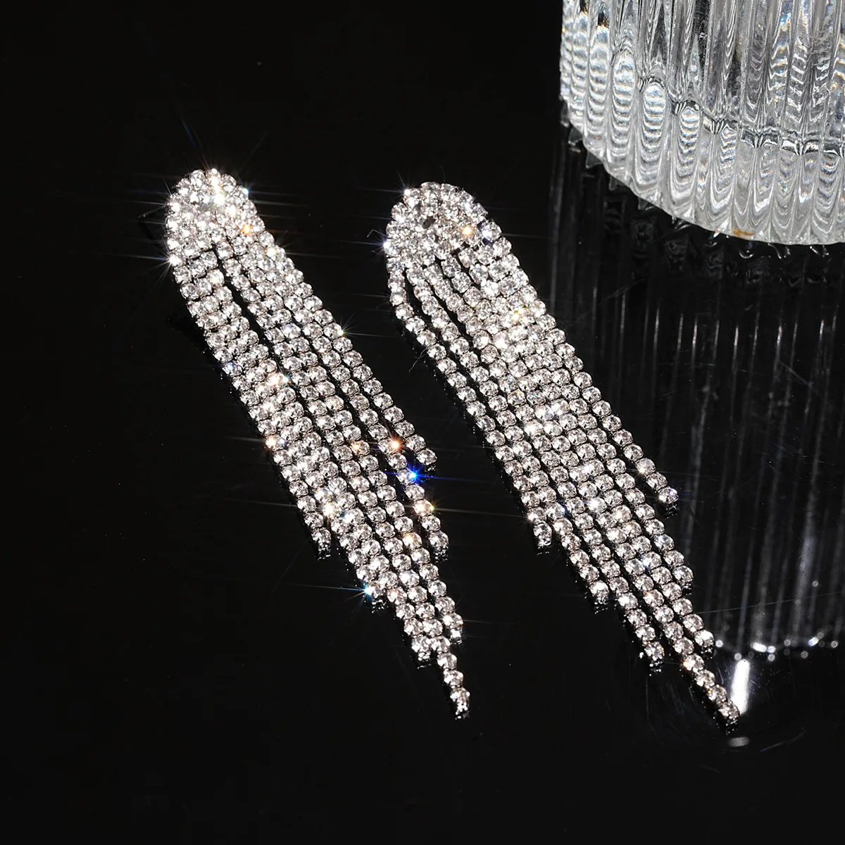 Silver Needle Diamond Square Tassel Earrings 2025 European and American Explosions Exaggerated Temperament Earrings Light Luxury