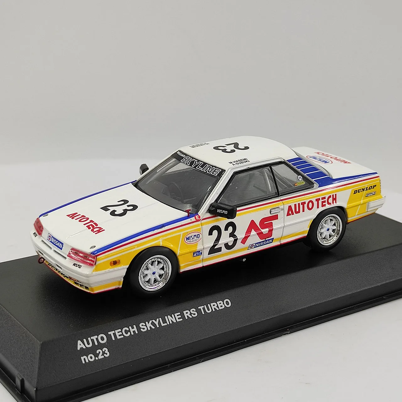 

Дефект поверхности краски KYOSHO масштаб 1:43 АВТО ТЕХ SKYLINE RS модель автомобиля из сплава с турбонаддувом