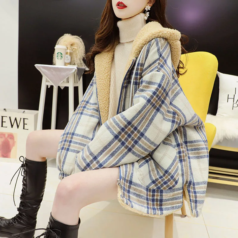 

Women Lazy Wind Loose Winter New Design Jacket 2025 Autumn Plus Size Lamb Velvet Padded Casual Plaid Hooded Coat Tide Outerwear