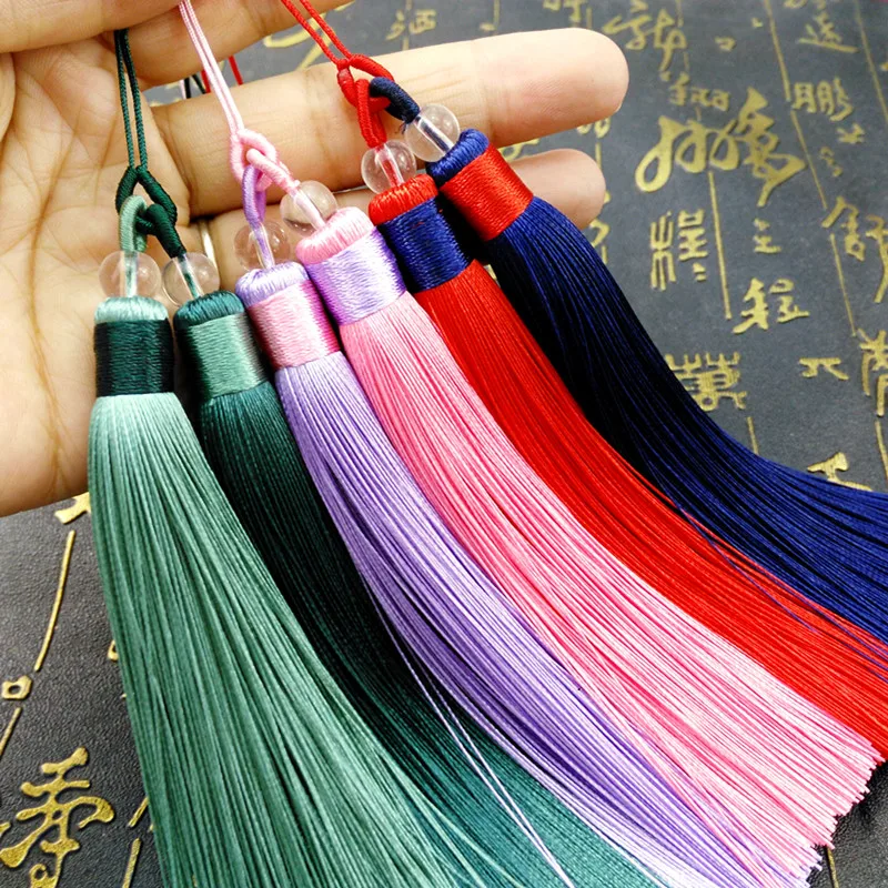 Double-color tassel spike Chinese knot vertical suspension spike flexible fine line Automobile spike accessories nylon strand