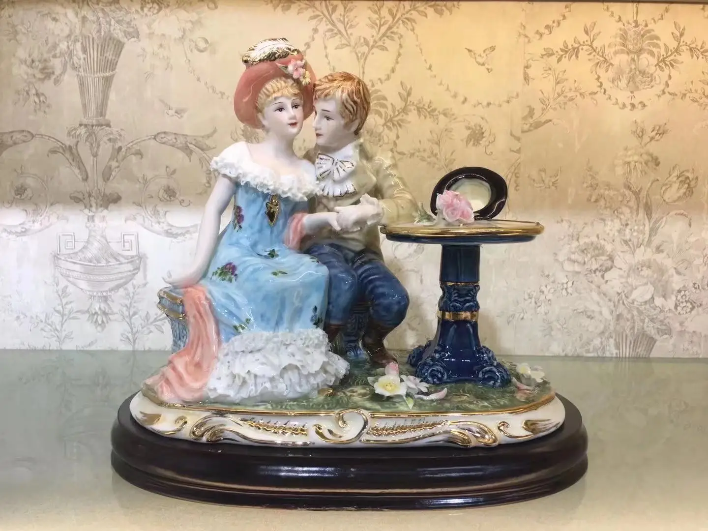 European style ornaments, Western figures, ceramic figurines, porcelain figurines, and lace masterpieces are sold directly by ma