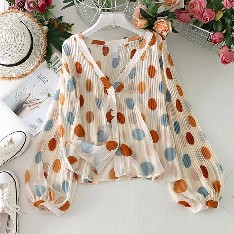 2024 Summer New Super Fairy V-neck Bubble Lantern Sleeve Chiffon Shirt Women\'s Pleated Dot Sunscreen Shirt Top Women