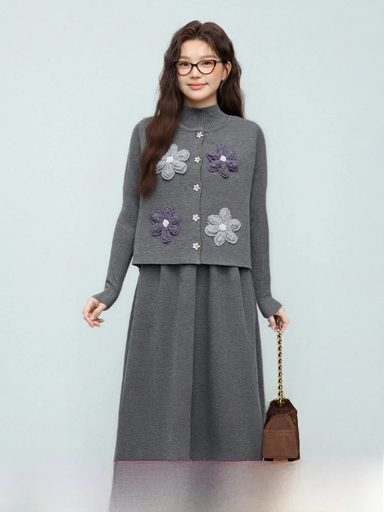 

Комплект из вязаного жилета и юбки больших размеров с цветочным принтом, длинная юбка А-силуэта с высокой талией, стройнящий дизайн, новинка зимы, повседневный, из смесового хлопка