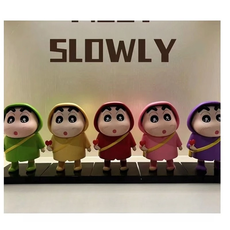 

Suit Raincoat Crayon Shin-chan Figure Super Car Ornament Desktop Small Nohara Shinosuke Peripheral Gifts