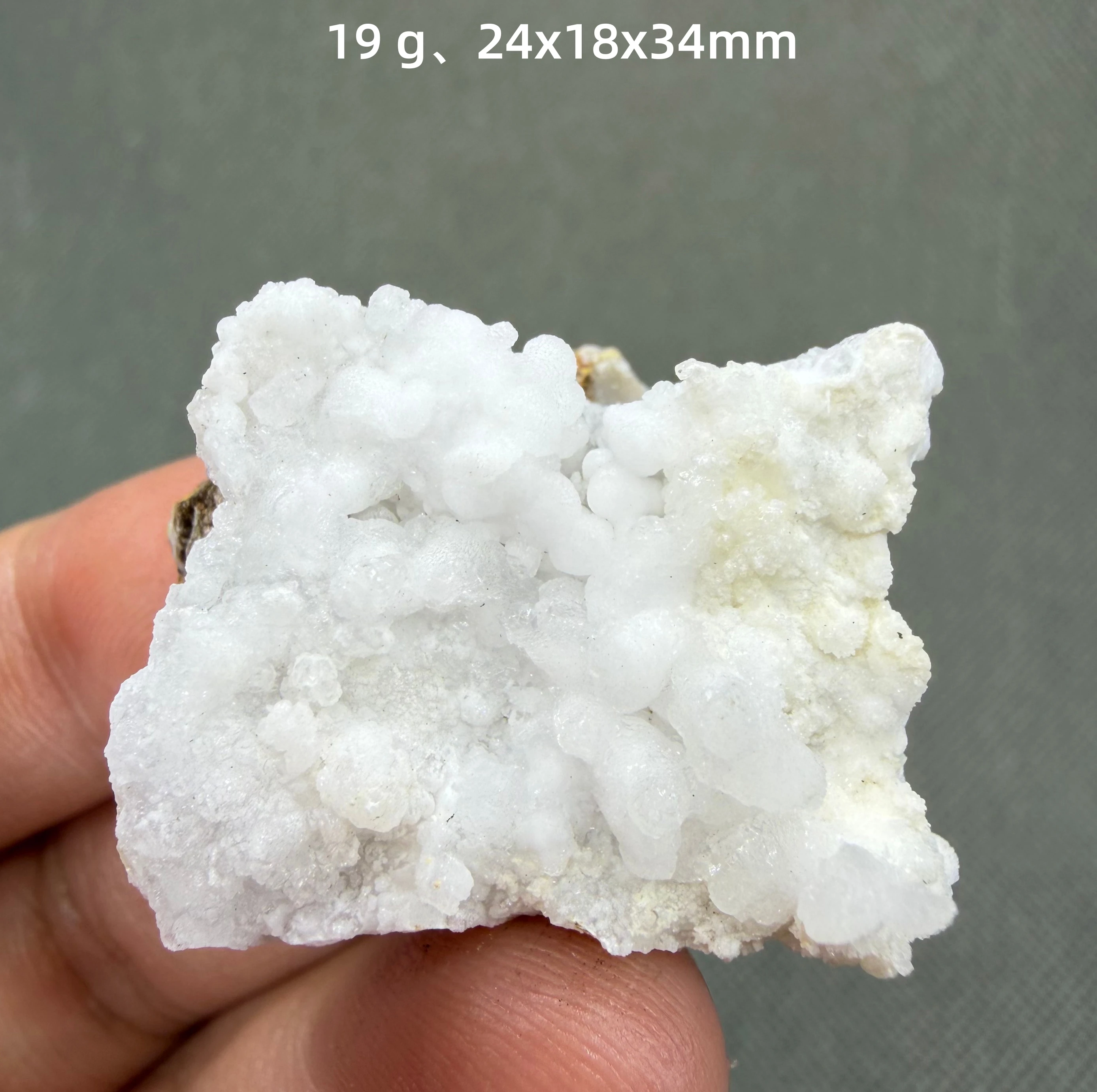 Natural Hydrozincite Enclosing Green Fluorescent Hyalite Mineral Specimen, UV Reactive Raw Stone for Collection & Display