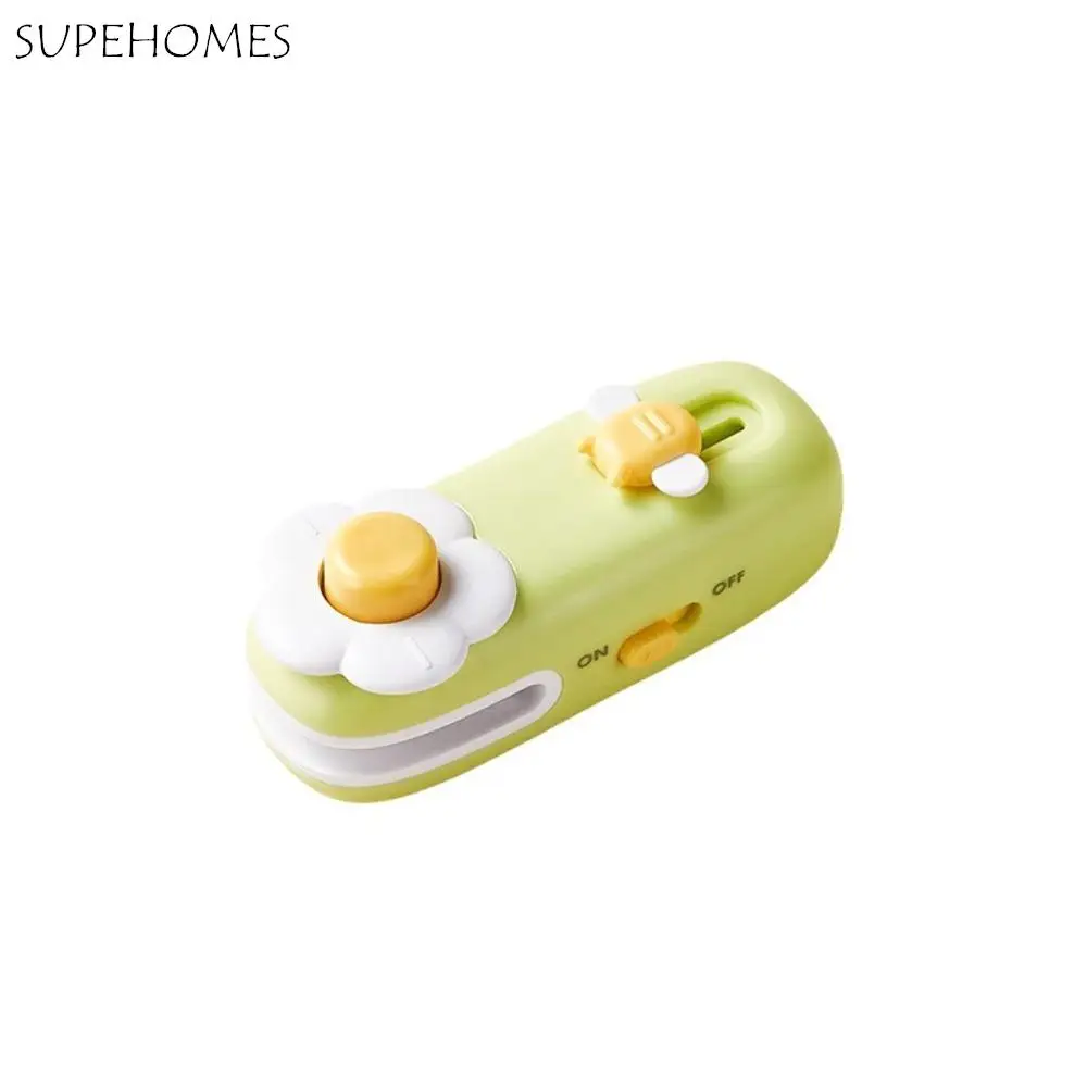 

Portable Plastic Mini Sealing Machine Handheld Bottom Magnet Food Sealer Clip Keep Fresh Seal Button Heat Sealer Heat Seal Tool