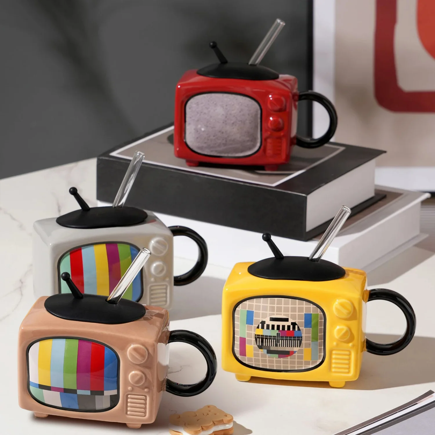 Creative 3D Television TV Shape Milk Beer Mugs with Cover Household Cup Exquisite Drinking Drinkware Ceramic Coffee Mugs Retro