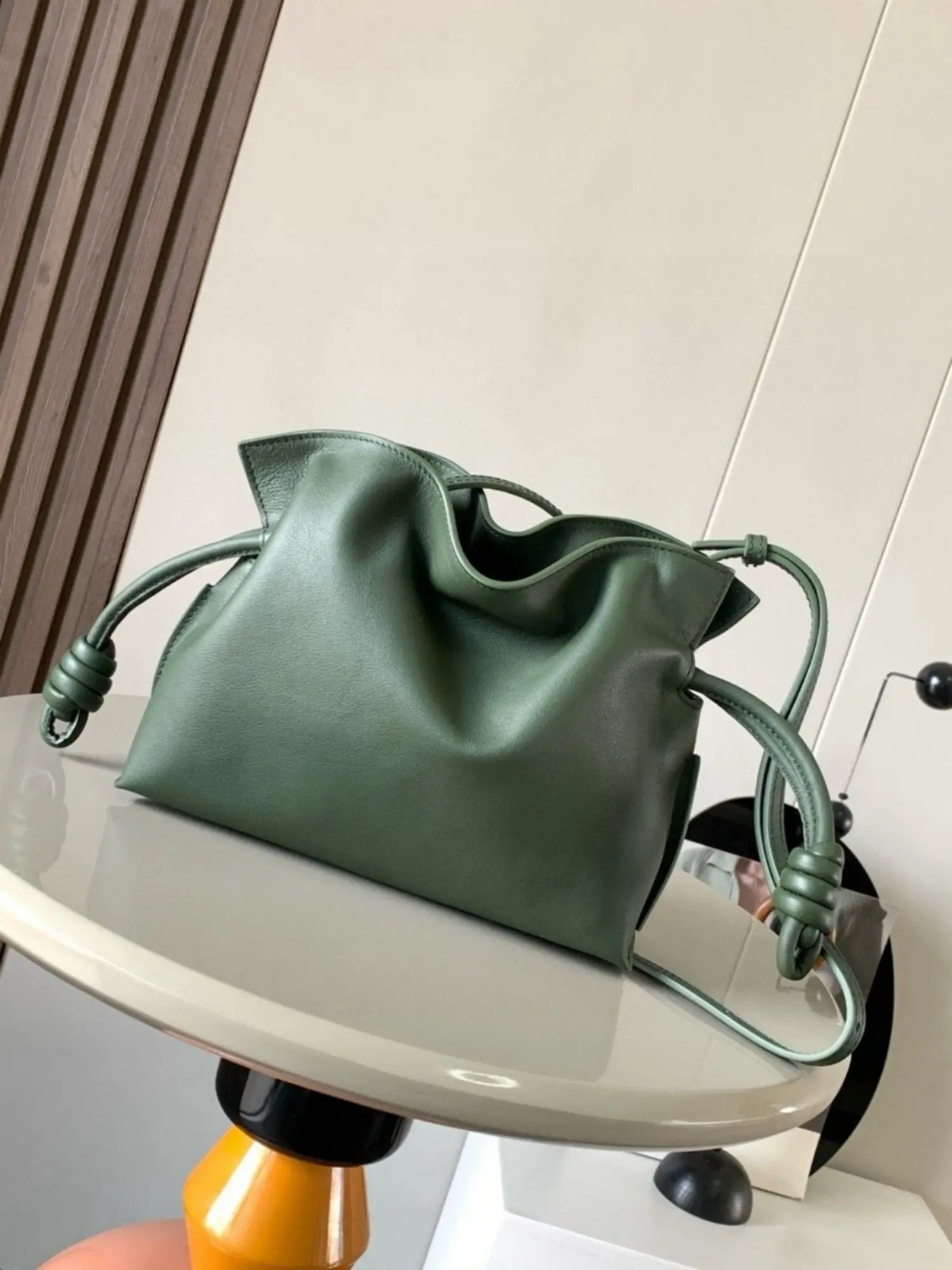 

Luxury Genuine Leather Dumpling Bag New Drawstring Brand Women Designer Pleated Cowhide Solid Color Shoulder Green Messenger Bag