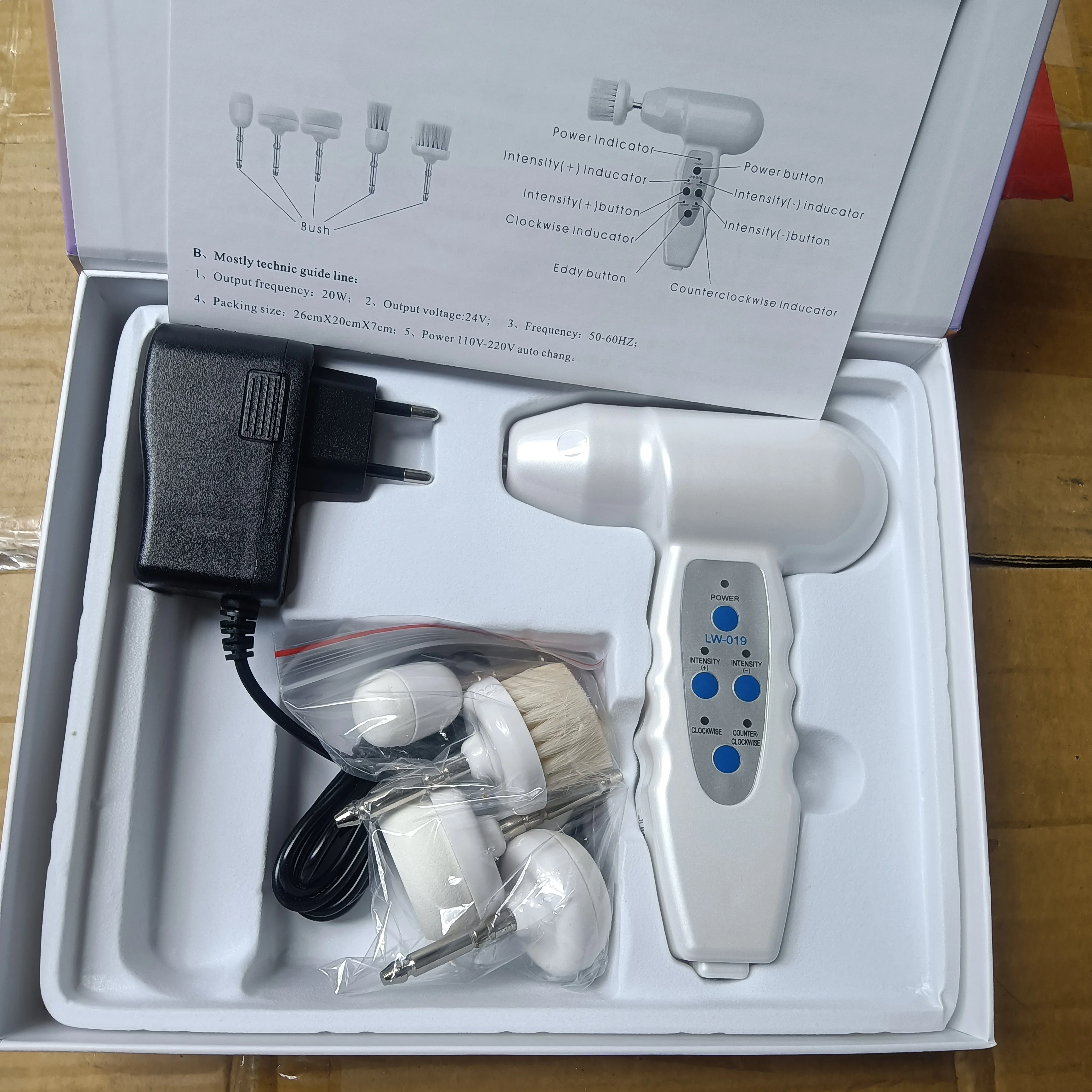 1 zestaw 5 w 1 Szczoteczka do twarzy Oczyszczanie Wielofunkcyjna Elektryczna Ultradźwiękowa Myjka Spa Pielęgnacja Skóry Masaż Szczoteczki do Twarzy Narzędzie do Oczyszczania Twarzy