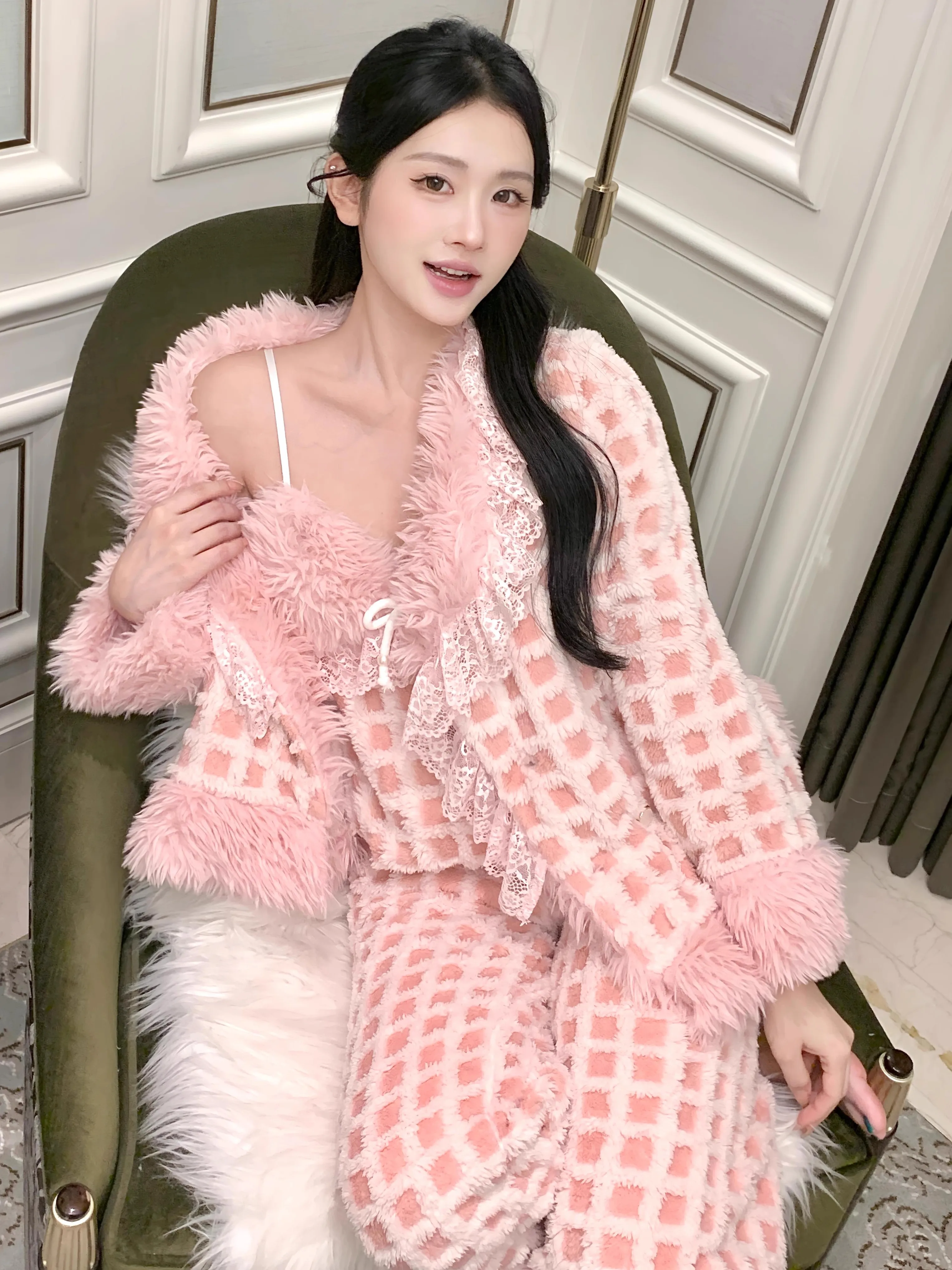 Зимняя корейская милая розовая верхняя одежда из кораллового флиса с меховым воротником, домашняя одежда, высококачественные свободные теплые пижамы для женщин