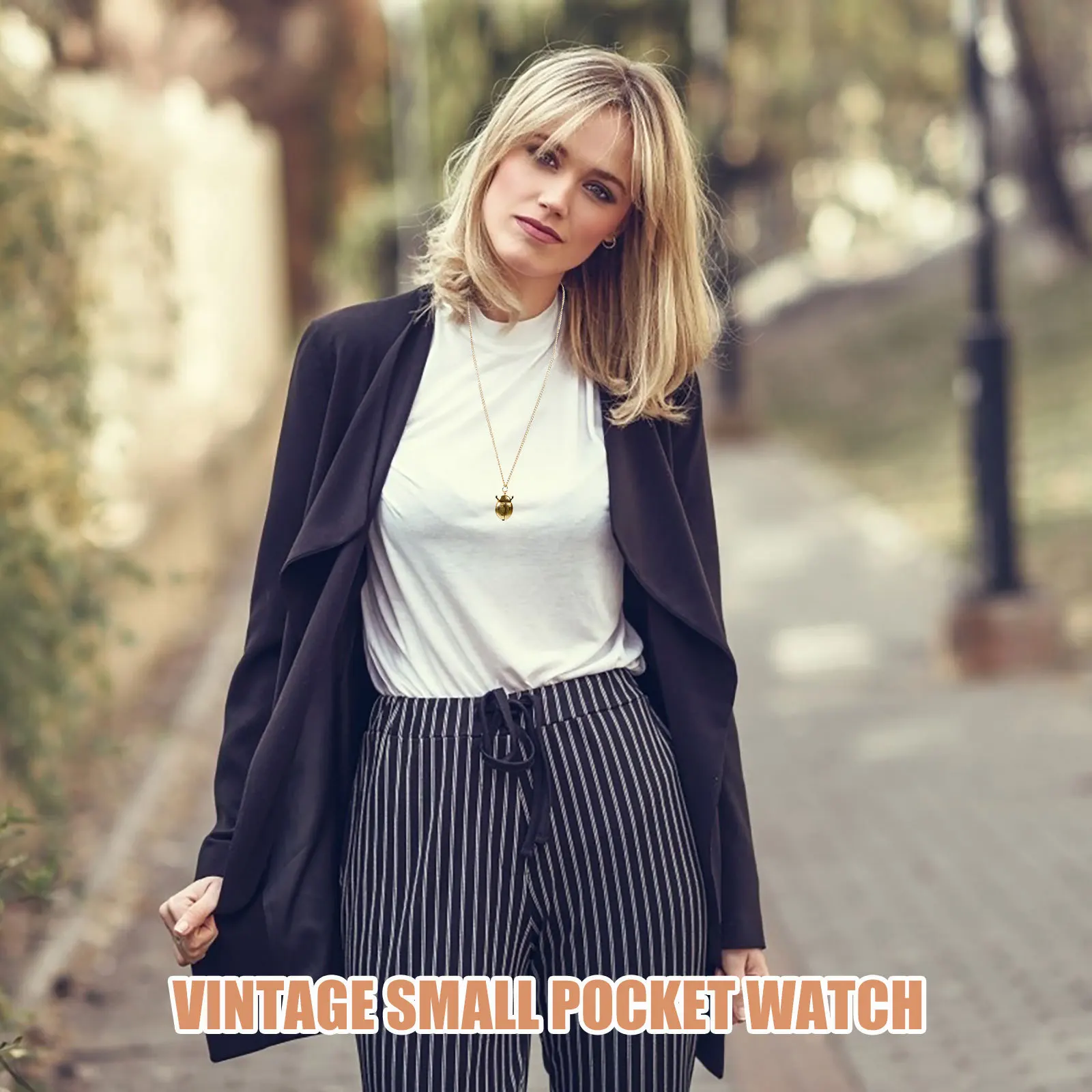 ساعة جيب كلاسيكية صغيرة بتصميم كلاسيكي بغطاء قلاب وحركة كوارتز موثوقة وسلسلة محمولة مزخرفة للرجال والنساء