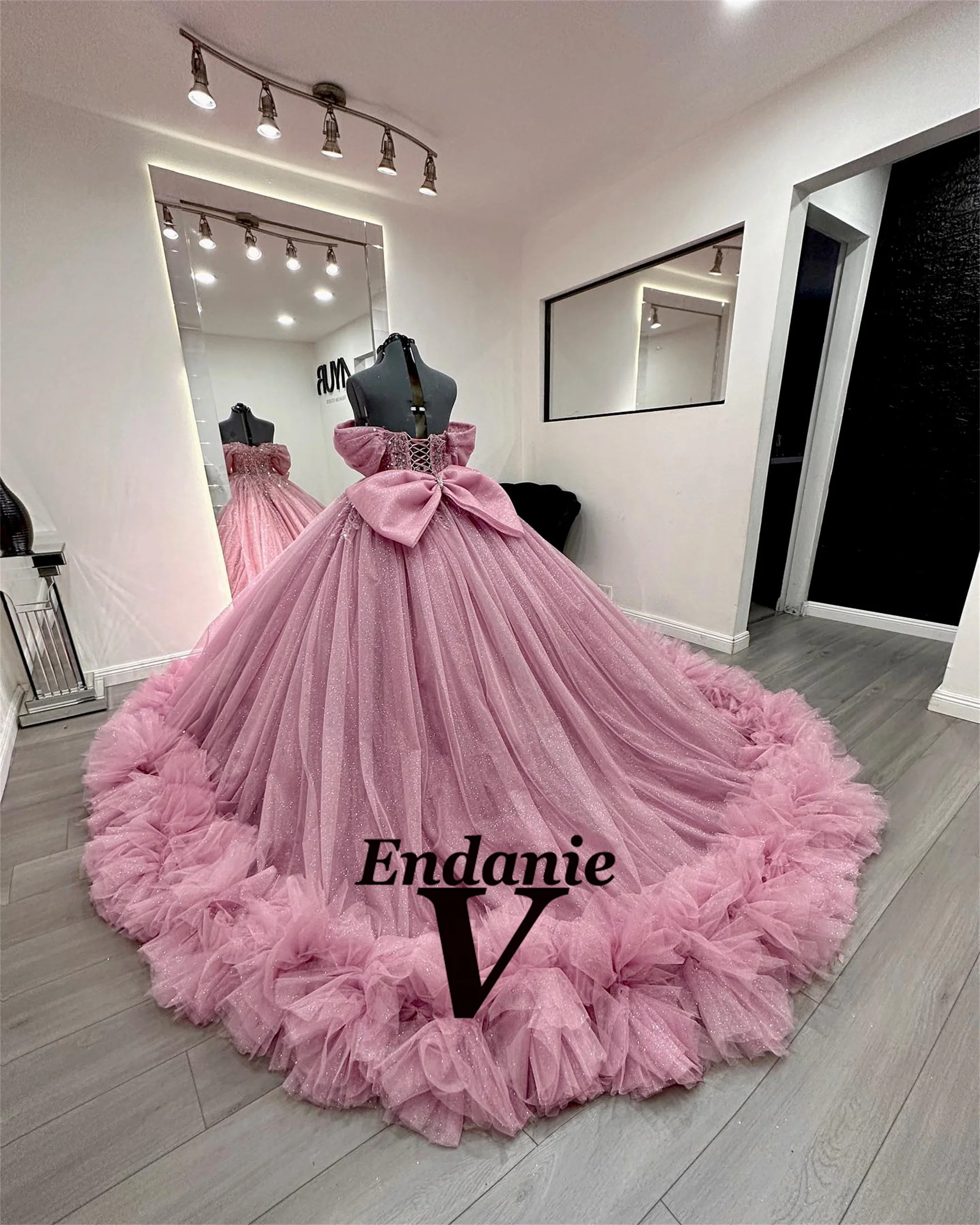 Vendanie Charming Quinceanera Dresses for Girls Bowknot Off the Shoulder Diamond Appliques Robe Quinceanera Rouge Customized #2