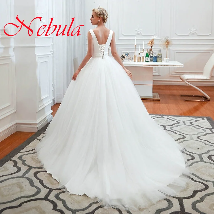 カスタマイズされた白いサテンチュールVネックシンプルなウェディングドレススパゲッティストラップレースアップバックブライダルパーティーベスティドデノビアモダン