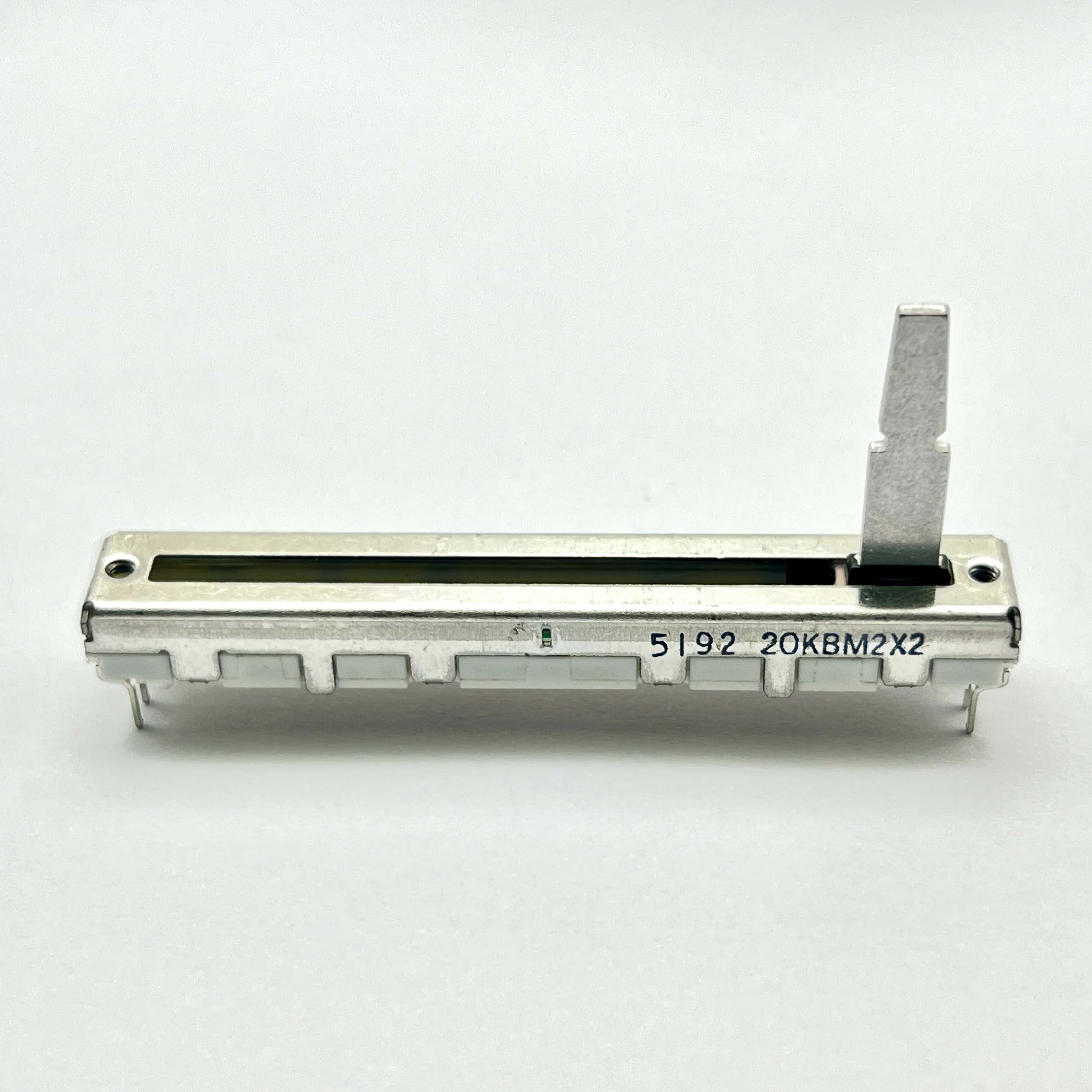 1 piece of imported Taiwan original 60mm DENON MC2000 S2 MK3 direct sliding potentiometer B20KX2 handle length 20mm with midpoin