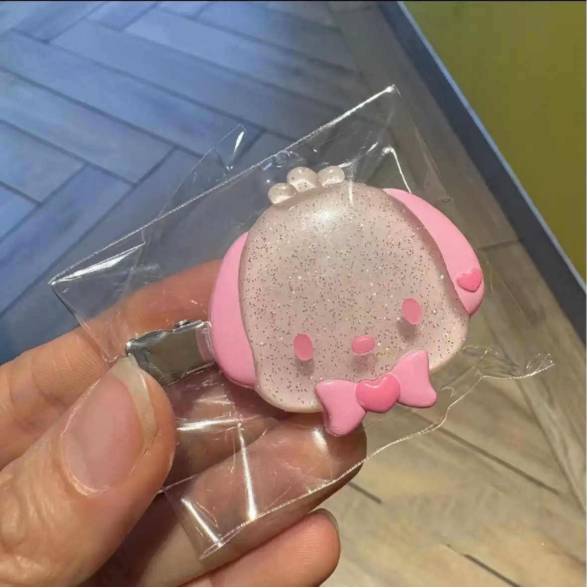Sanrio Characters Pink Glitter Hair Clips Blind Box Hello Kitty My Melody Kuromi Cinnamoroll Hair Pins for Girls view 3