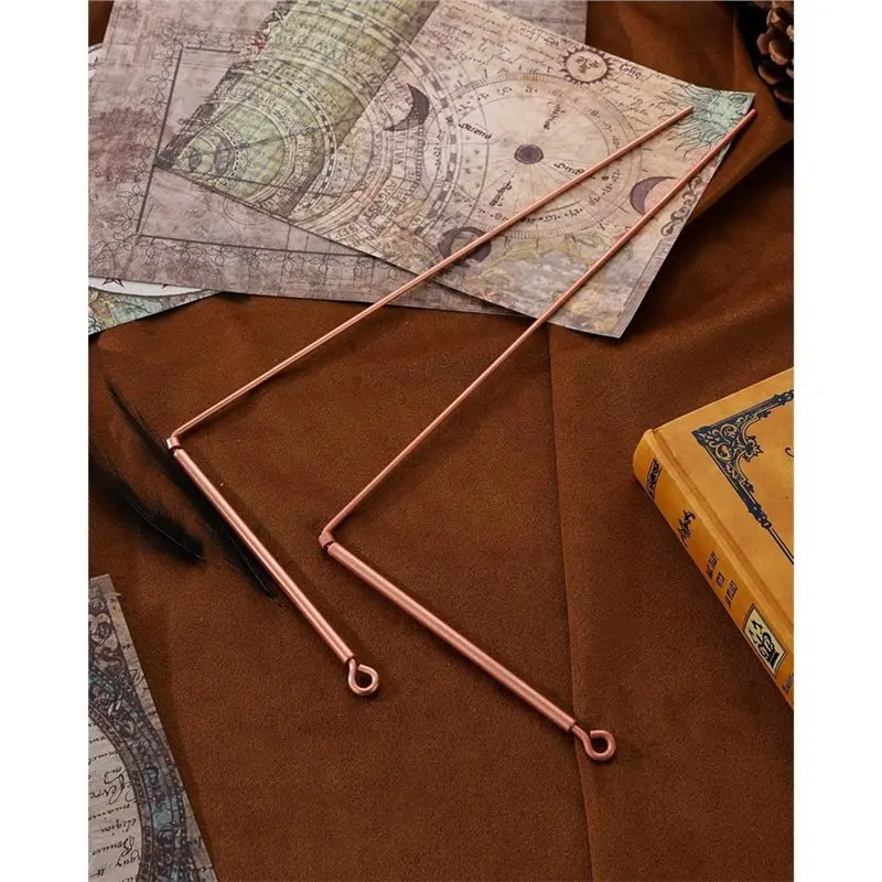 A88Z ポータブルフェルトバッグには、水占い、金の探知、質問への回答に使用する銅製ダウジングロッド2本が含まれています。