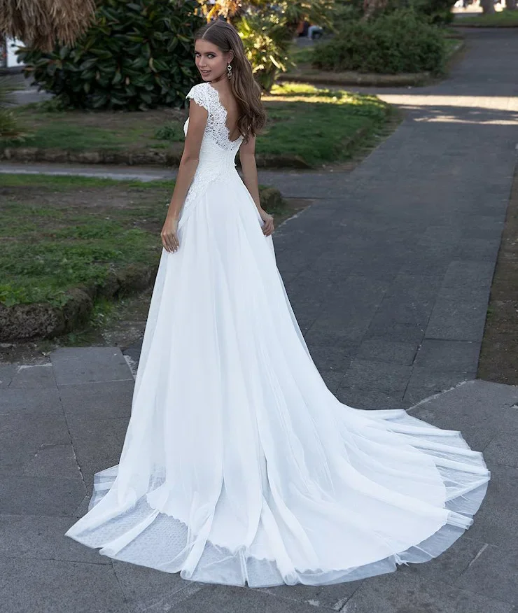 Bohemian Wedding Dress V-Neck Cap Sleeve A Line Boho Simple Bridal Gowns vestido de noiva 2023 Elegant Plus Size Bride Dresses