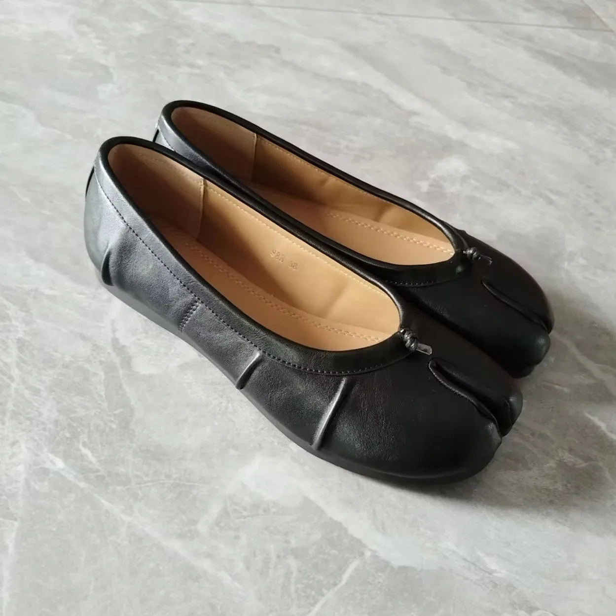 Echte Leder Tabi-Toe Ballerinas für Damen mit chinesischem Knoten, weiche Slip-On-Flachschuhe zum Gehen – Detail 8