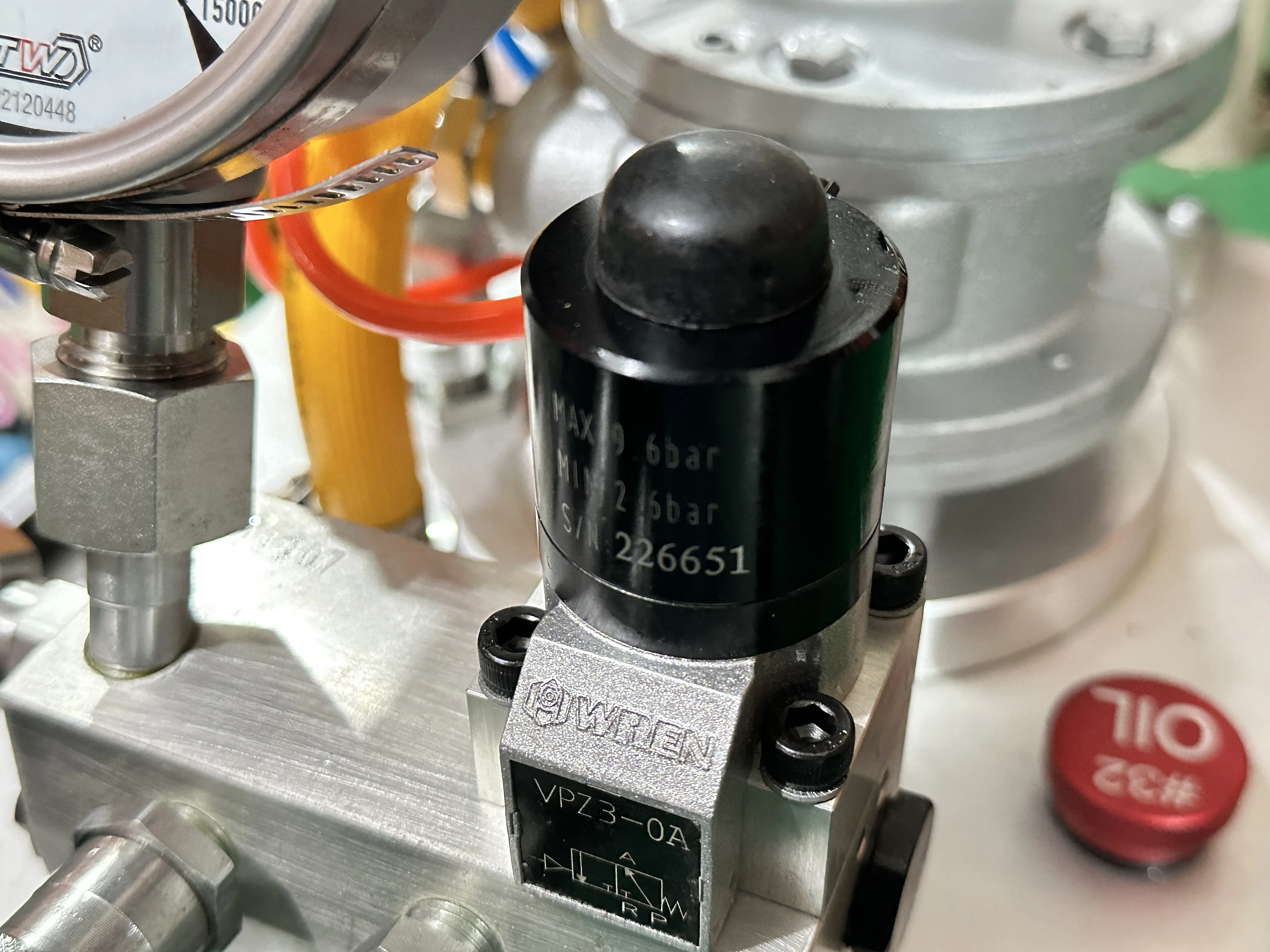 Industriële boutoplossingen met Rennes KLW4030N2 hydraulische momentsleutelpomp luchtpomp