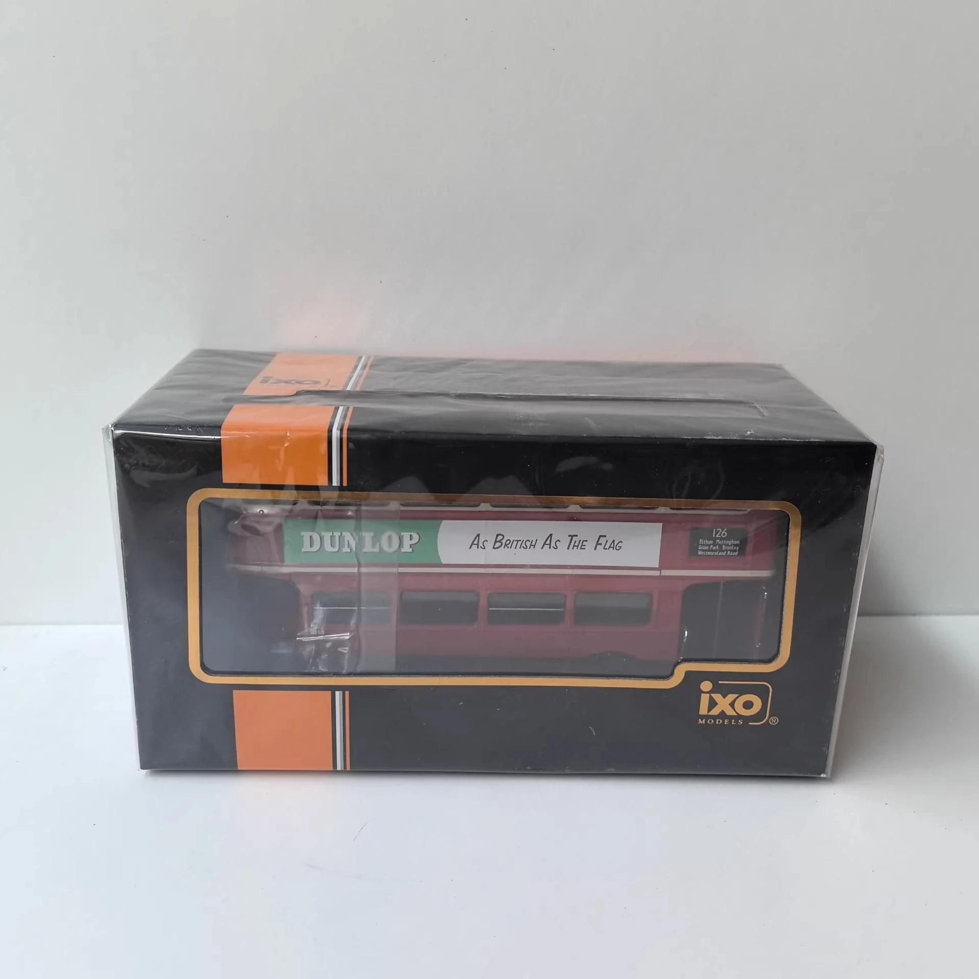 

Модель автобуса IXO 1/43 AEC REGENT III RT 1939 г., сплав G8