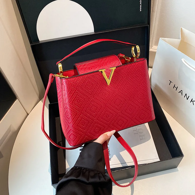 

2025 Autumn Women's Leather Tote Bag Large Capacity Multi-way Shoulder Crossbody Purse Fashion Work Bag with Laptop Compartment