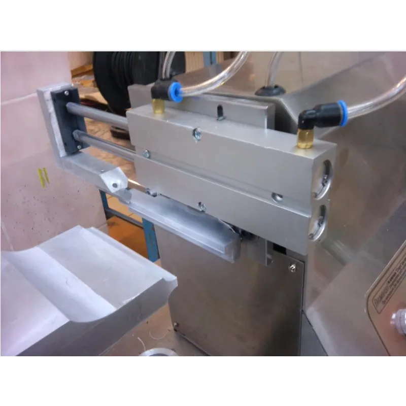 Low Cost Plastic Tube Ultrasonic Sealing Machine with Cutting Function for Cosmetic Cream