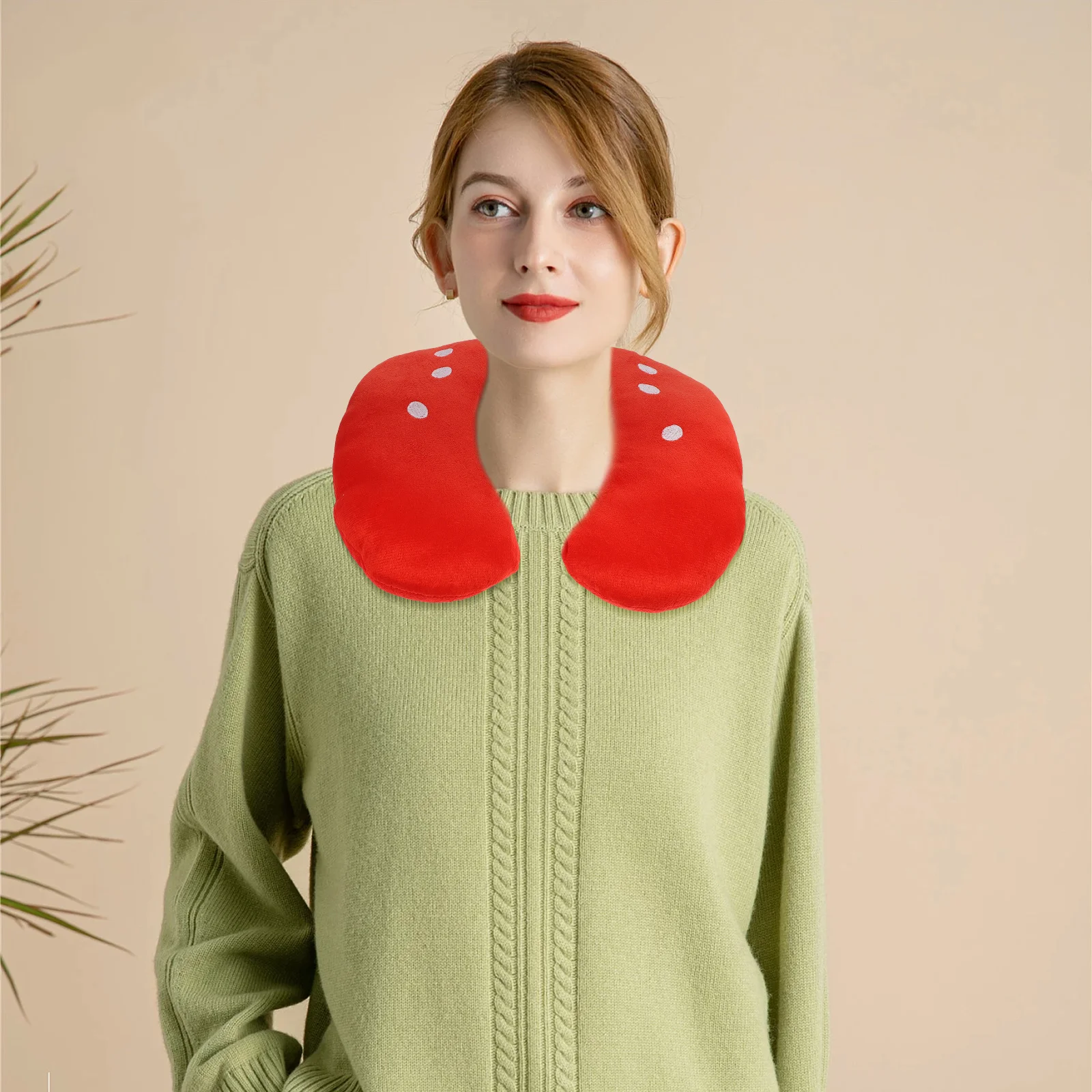 

U-Shaped Strawberry Neck Pillow Comfortable Support Pillow for Airplane Car Train Bus Supple PP Cotton Fill Car Neck Pillows