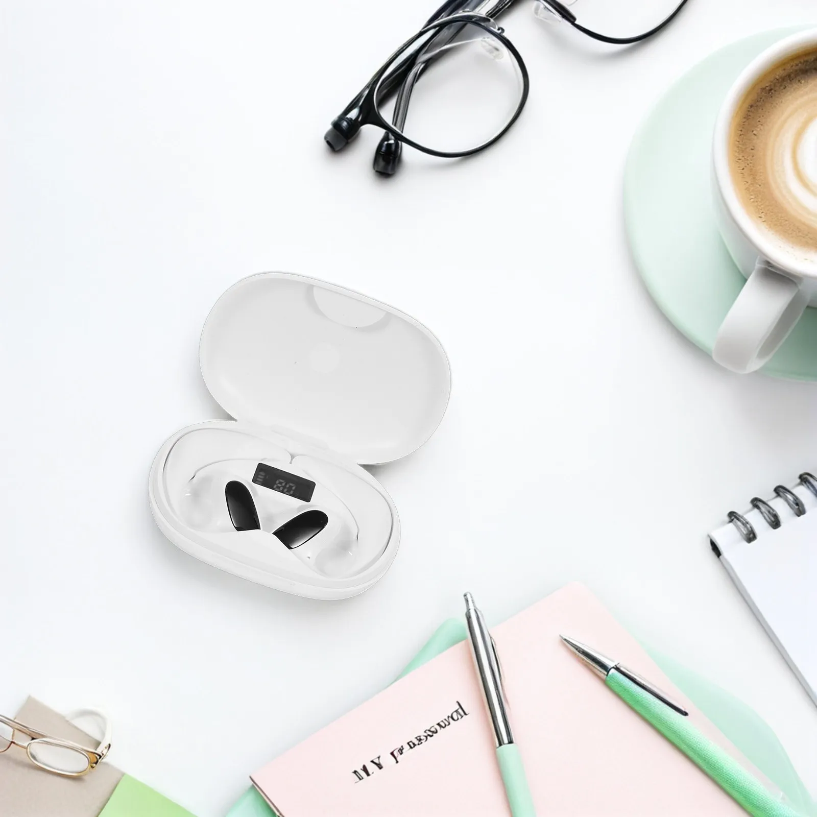 

Умные наушники-переводчики белого цвета: перевод в реальном времени для международных встреч, поддержка нескольких языков, высокая точность