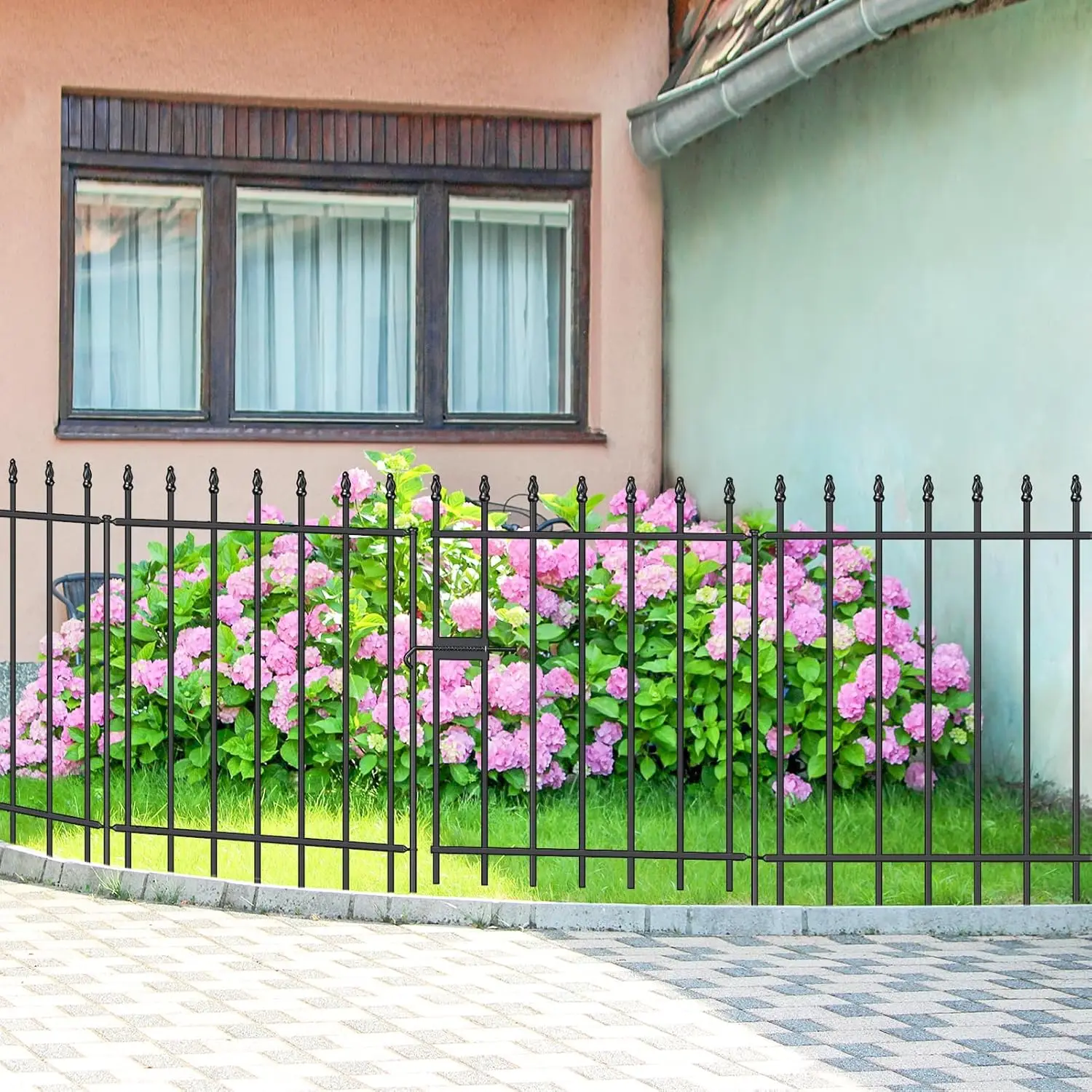 Metal Garden Fence with Gate 30 in H x 10 ft L, 1 Gate + 4 Panels Border Fence Panels Animal Barrier for Dogs,