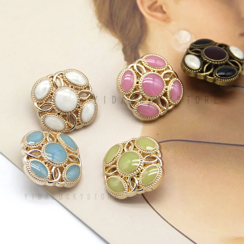 HENGC Colorful Court Vintage Baroque Metal Irregular Buttons For Clothes 20/23mm Women Blazer Coat DIY Crafts Sewing Accessories