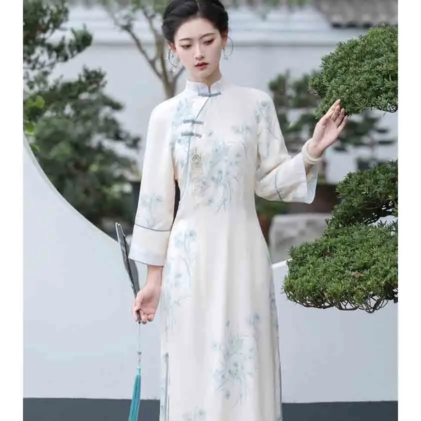 Inverted Loose Long Sleeve Ancient Chinese Cheongsam Improved High-end Embroidery White Cheongsam Modern Qipao Dress