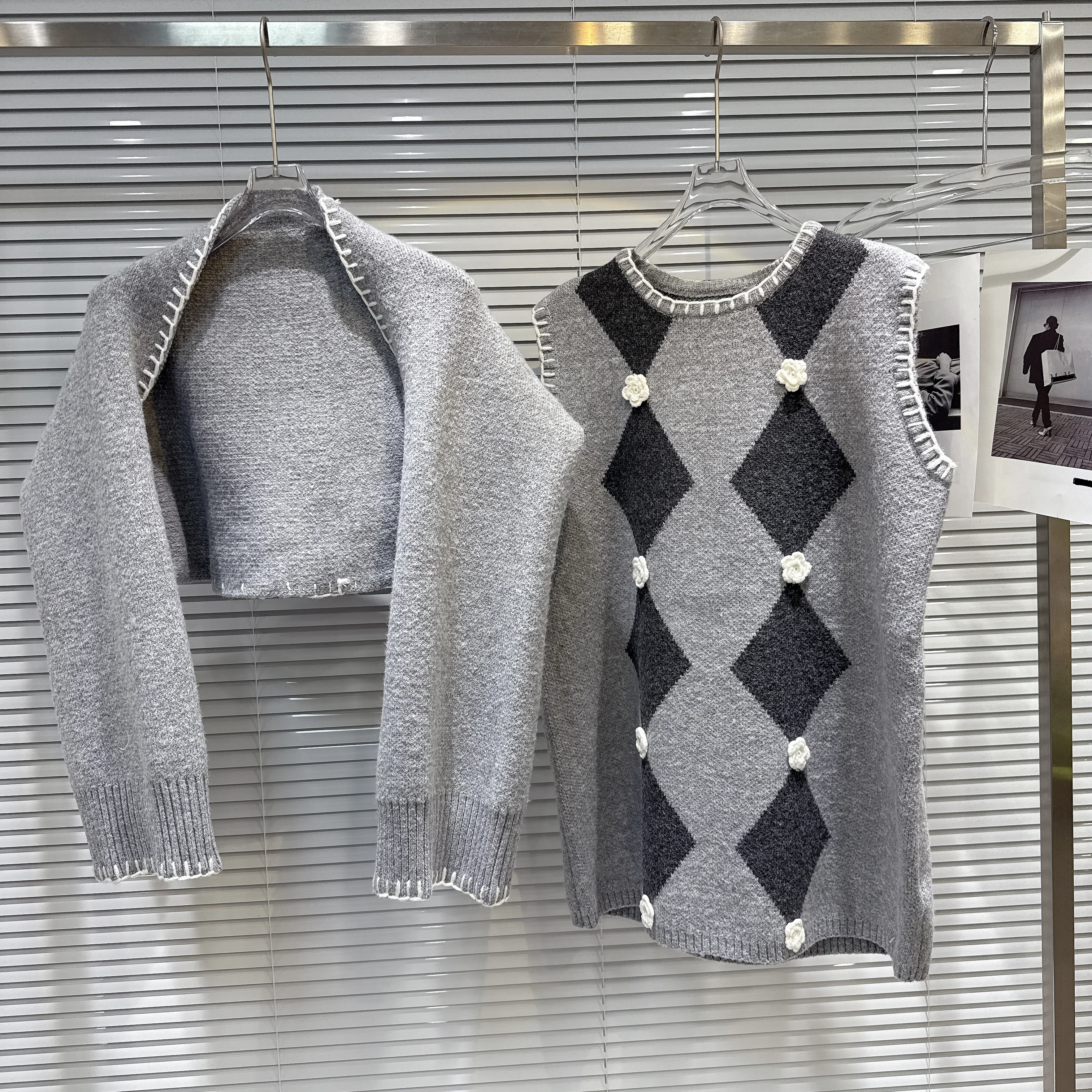 

Gagarich Fashion Women 2 Piece 2025 Autumn New Sweet Spicy Knitted Shawl Coat+Diamond Grid Jacquard Tank Top Knitted Set