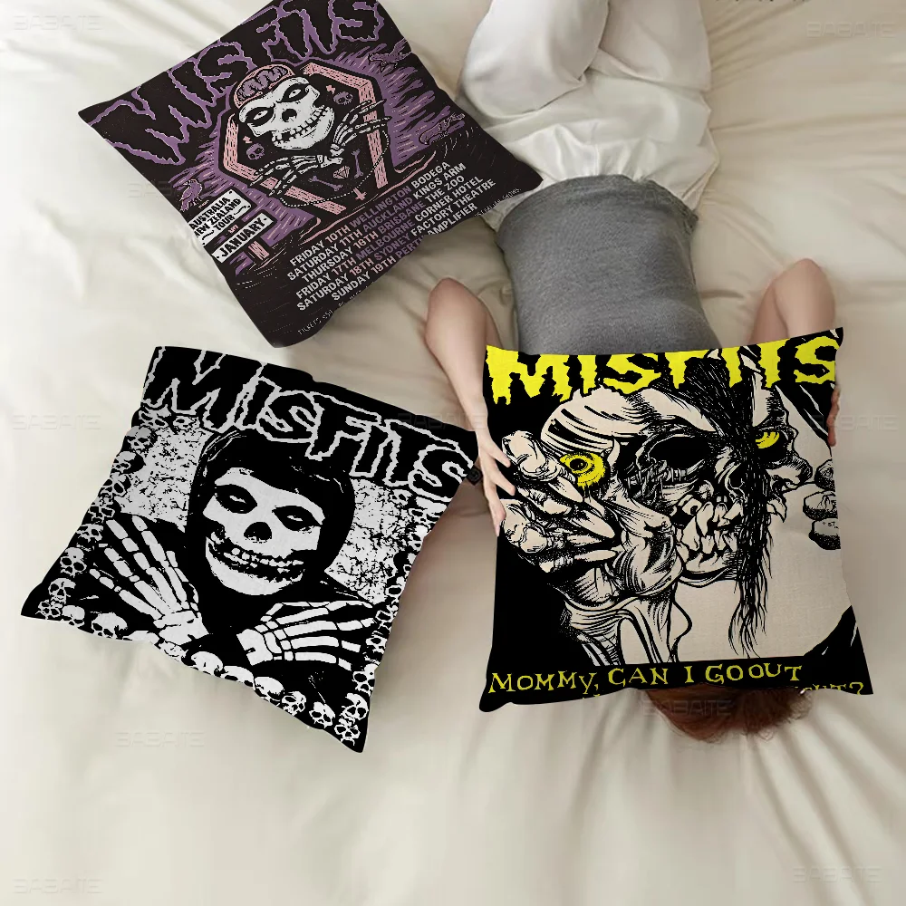 

Misfits Hot Personalized Picture Text Home Decorative Pillows Household Gifts 45x45cm