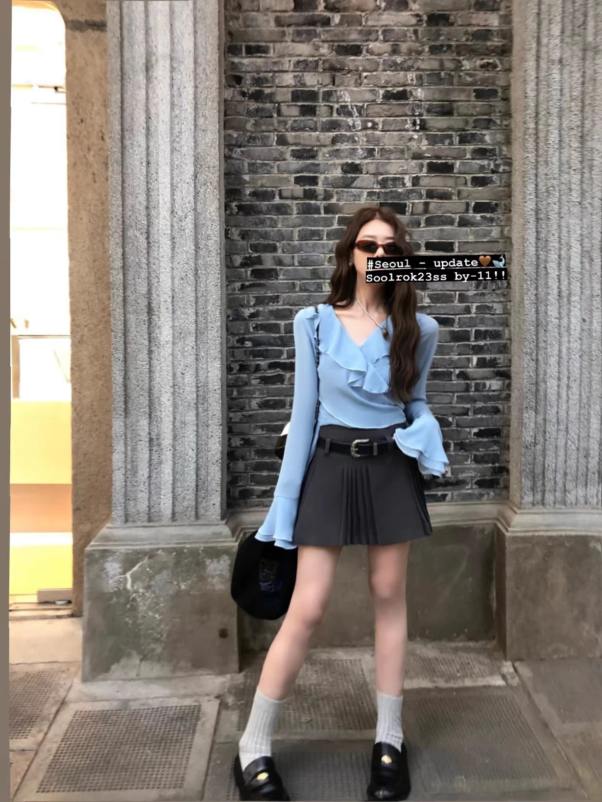 

Ele V-ne Bell Sve irt Women's Thin Design Sense Knot Top Soorok Loose Fit Pure Color Long Sve Button Closure